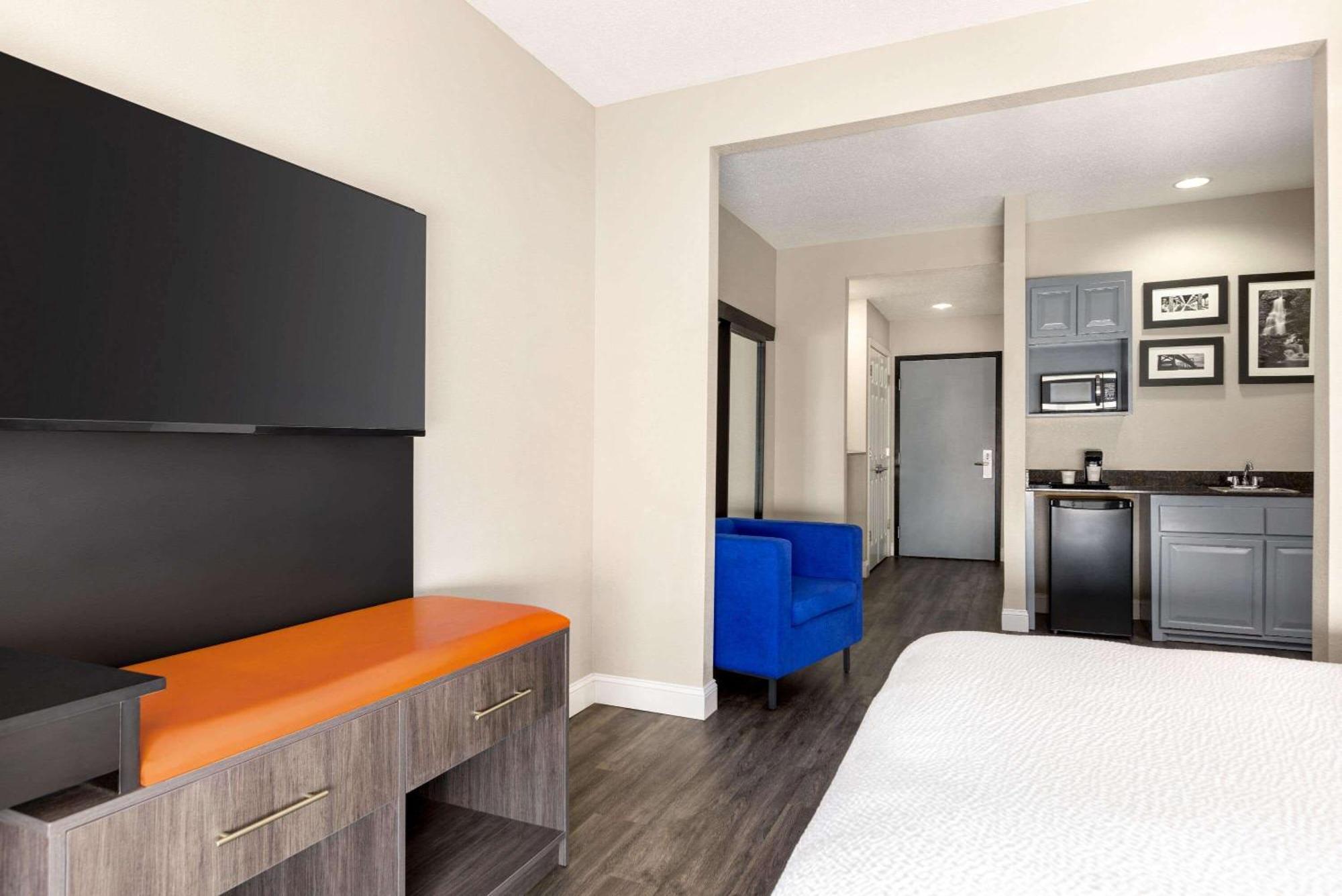 La Quinta By Wyndham Mt. Laurel - Philadelphia Hotel Mount Laurel Buitenkant foto
