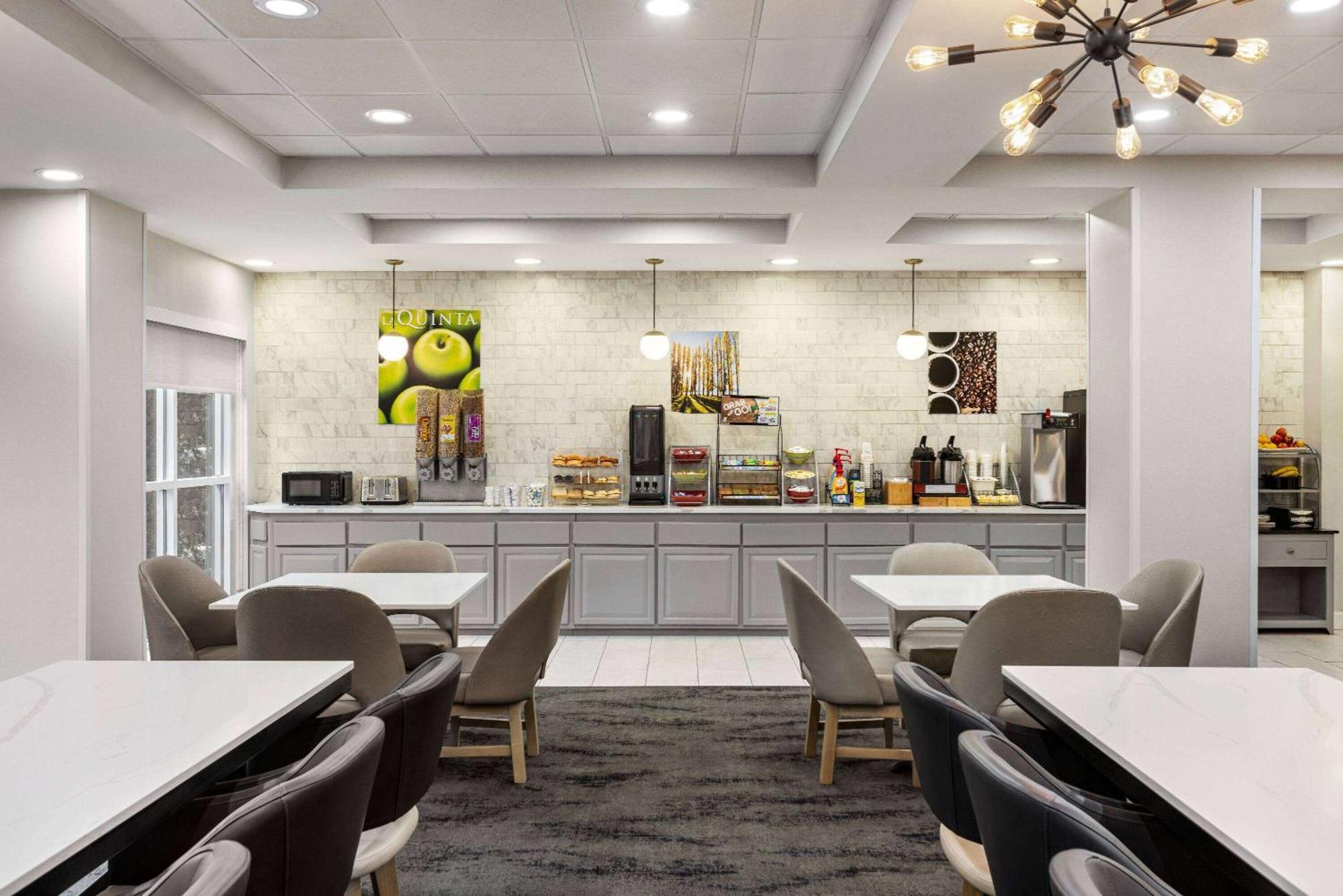 La Quinta By Wyndham Mt. Laurel - Philadelphia Hotel Mount Laurel Buitenkant foto